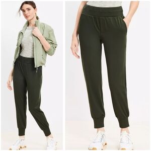 LOFT Lou & Grey Joggers LuvStretch Dark Olive Green Women's Small‎